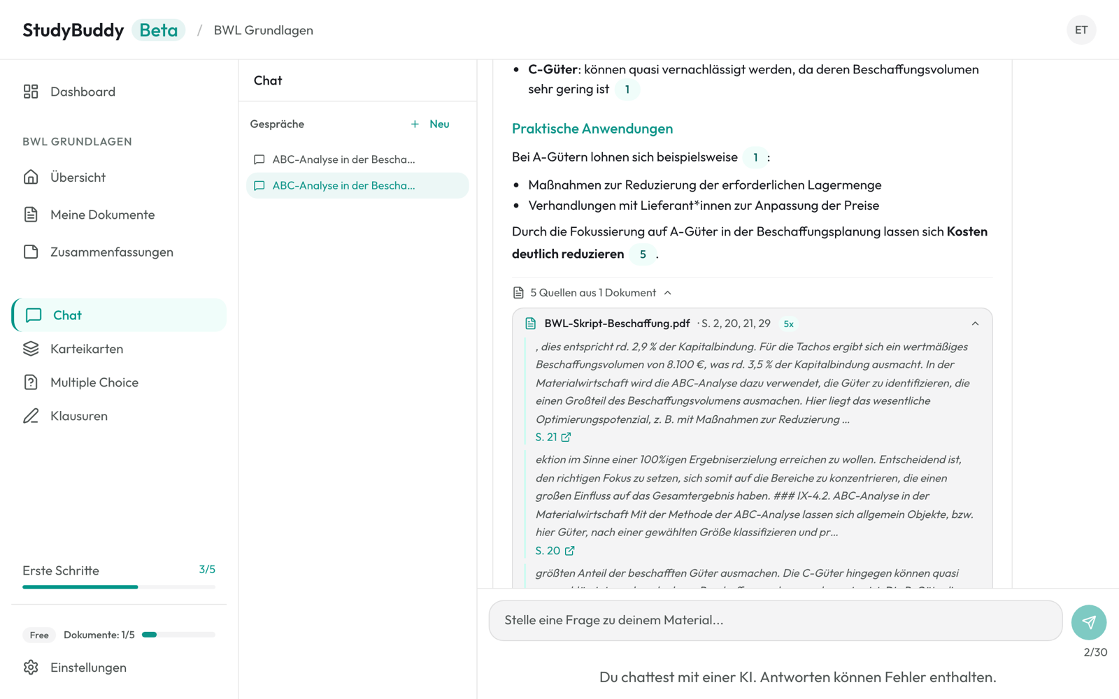 Aufgeklappte Quellenkarte in StudyBuddy mit wörtlichen Textstellen aus dem Skript und Seitenangaben
